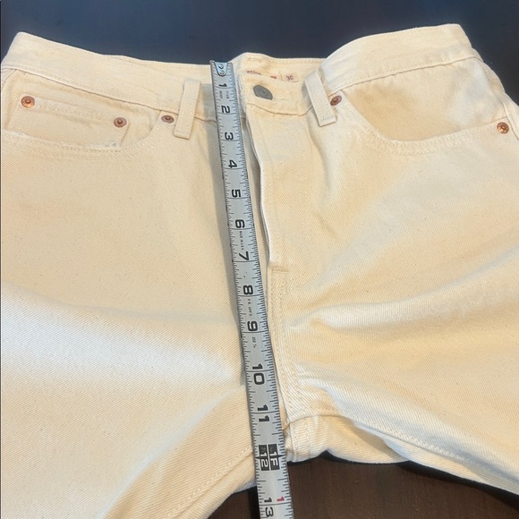 Levi’s Wedgie High-Waist Button-Fly Ankle Crop Jeans Size 30 Cream - Picture 14 of 16